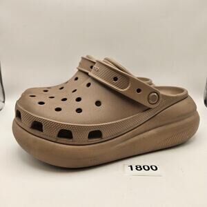CROCS WOMEN'S 8 CLASSIC CRUSH CLOG COFFEE